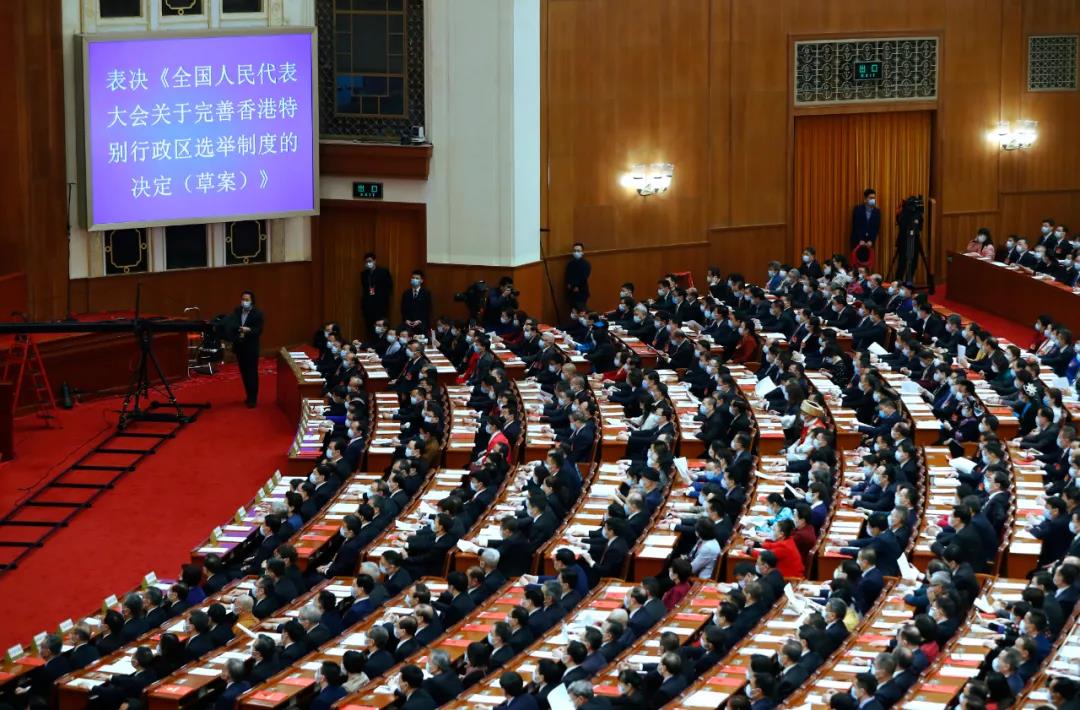证监会主席吴清出席十四届全国人大二次会议经济主题记者会 坚持“两强两严”监管理念 推动上市公司提高质量