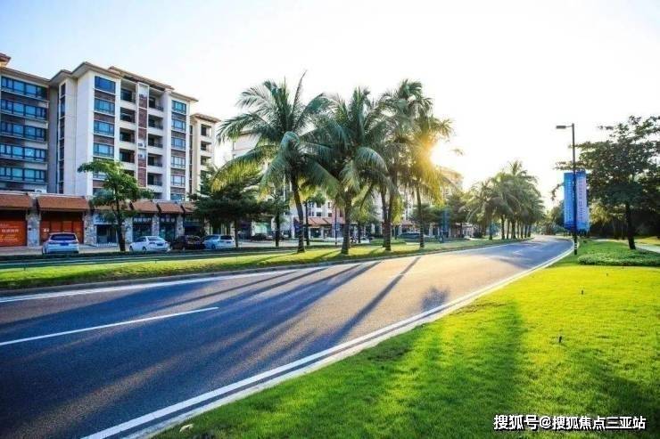 "苦与乐"罕见同现！公募资金南下，"抢购模式"开启？