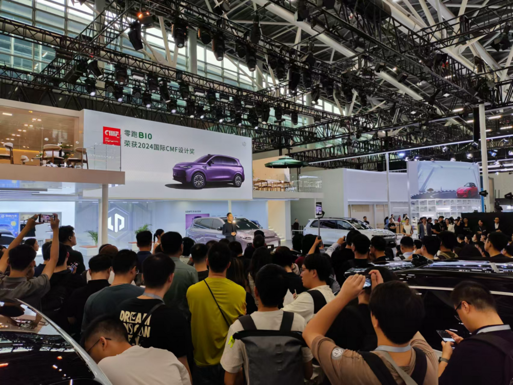 东莞证券：静待2025年重点IP提振电影市场 微短剧走向主流化