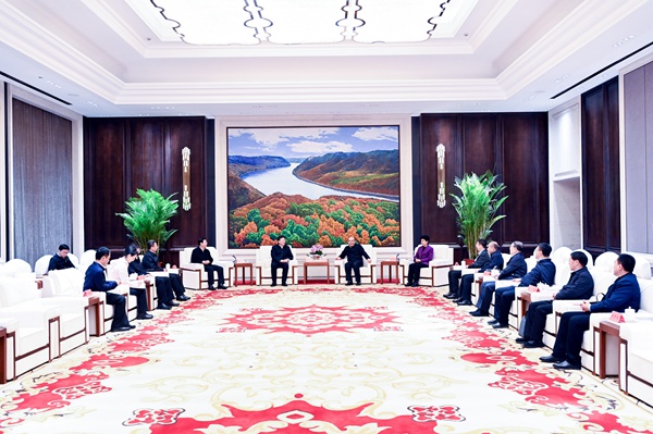 海关总署署长俞建华到湖南调研