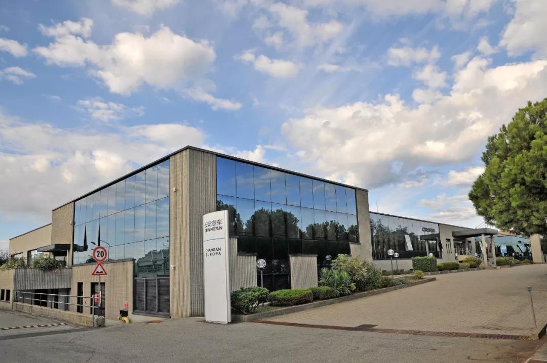 亚玛顿:公司“多功能轻量化新能源汽车玻璃产品”项目目前仍在研发改进阶段