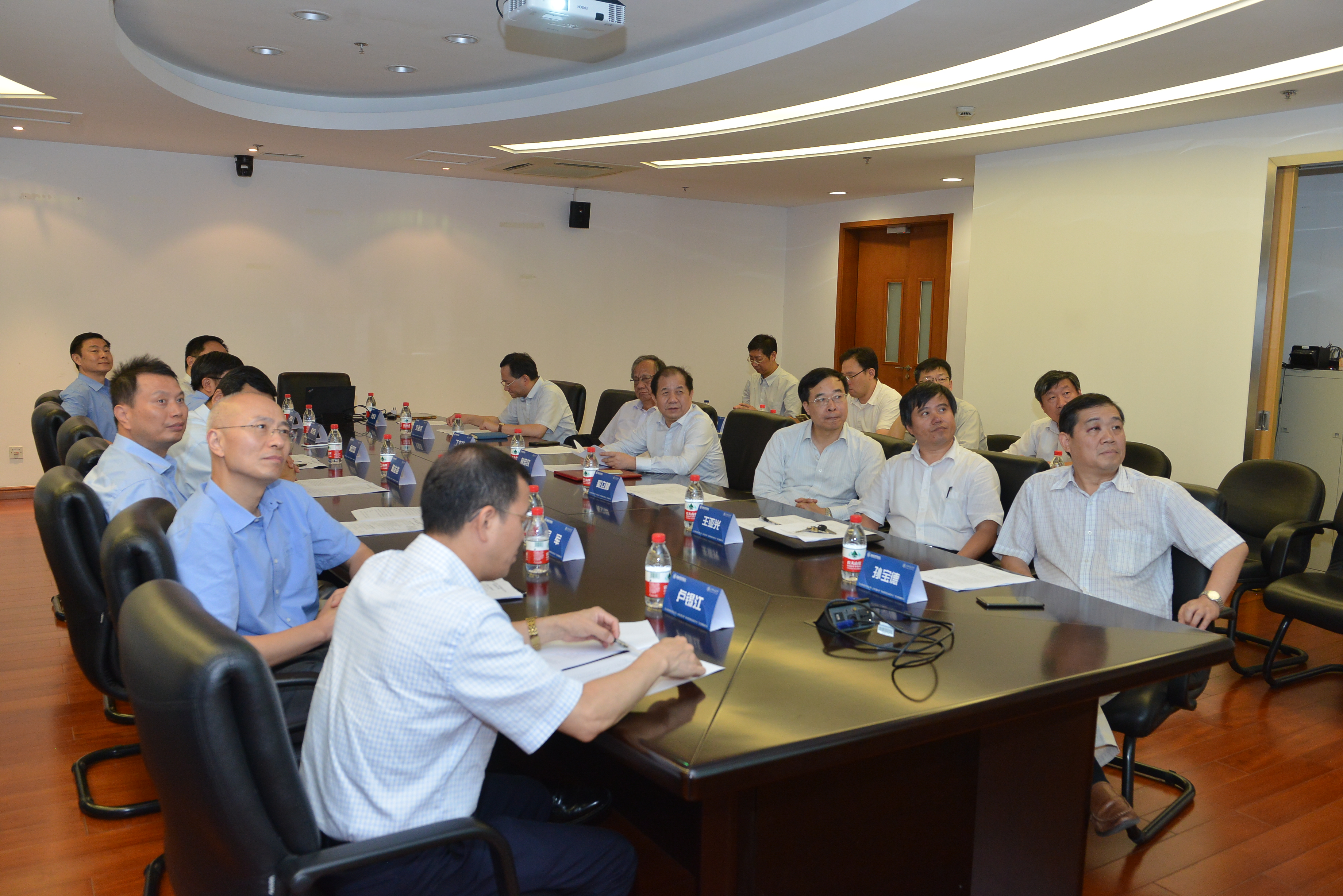 宝钢股份原副总经理胡宏被查!辞职不到20天