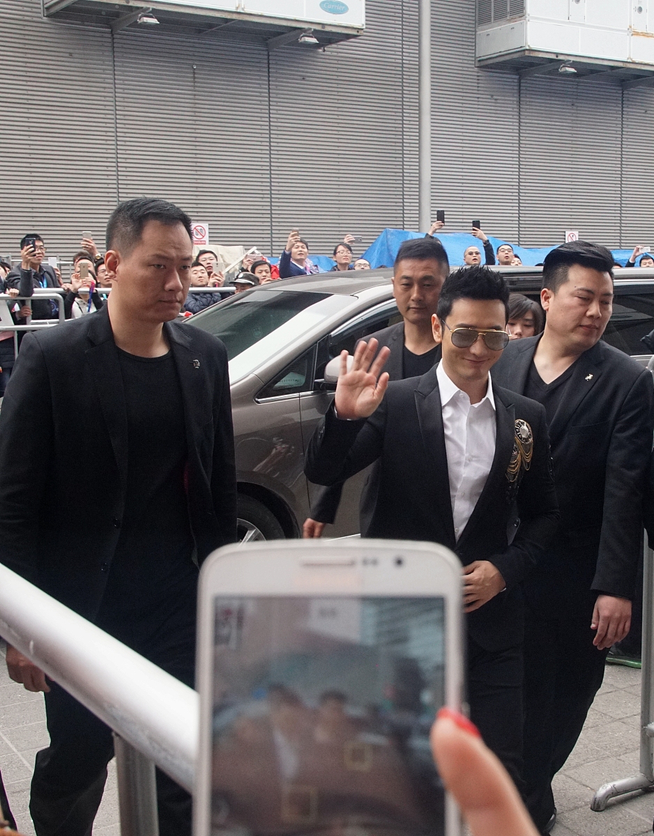 车圈突发！余承东“炮轰”，疑似喊话比亚迪