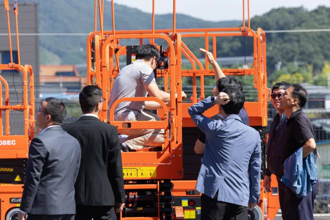 诺力股份:拟分拆子公司中鼎智能至香港联交所主板上市