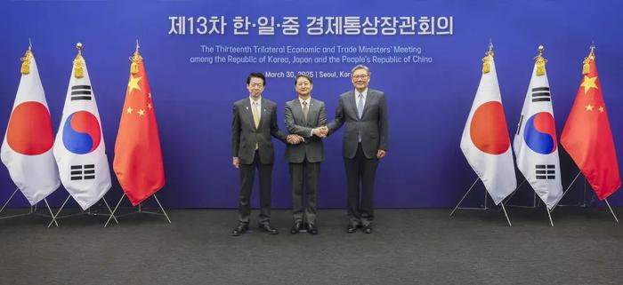 商务部国际贸易谈判代表兼副部长李成钢出席亚太经合组织第三十一届贸易部长会议