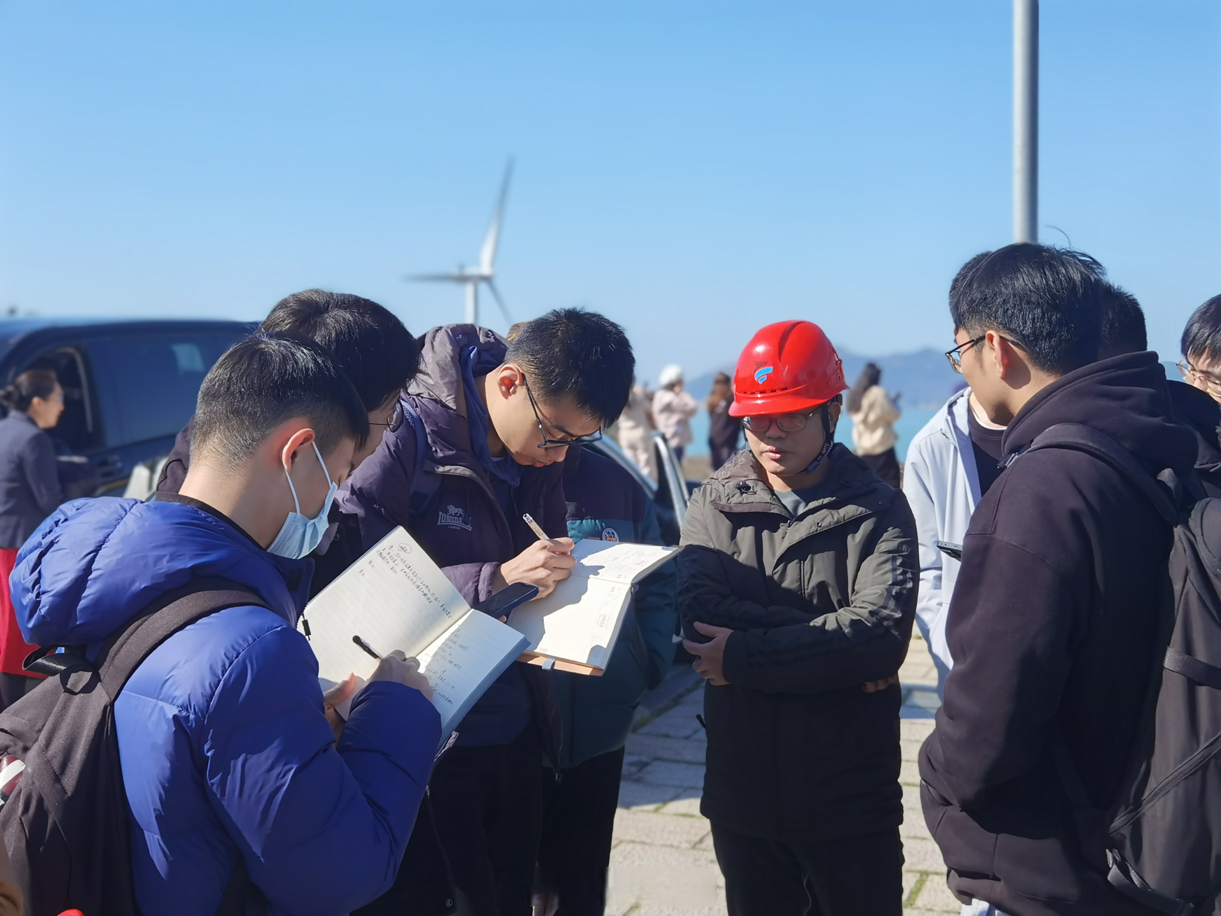 中闽能源：控股股东的一致行动人华兴新兴拟减持不超0.28%公司股份