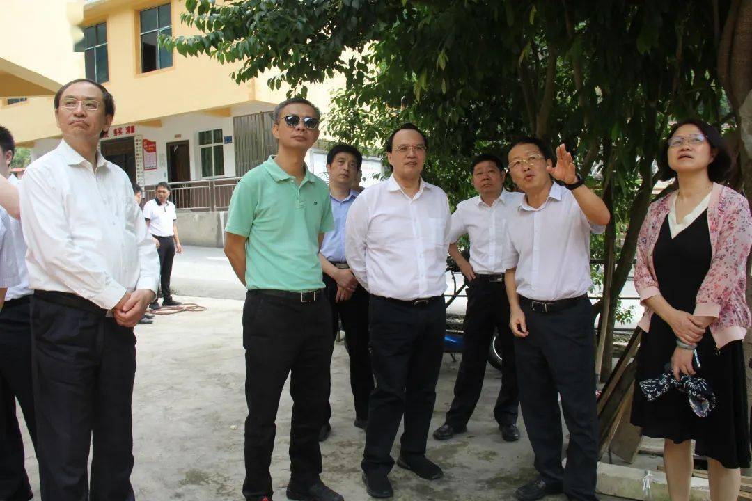 张小东任中国农业发展银行党委副书记