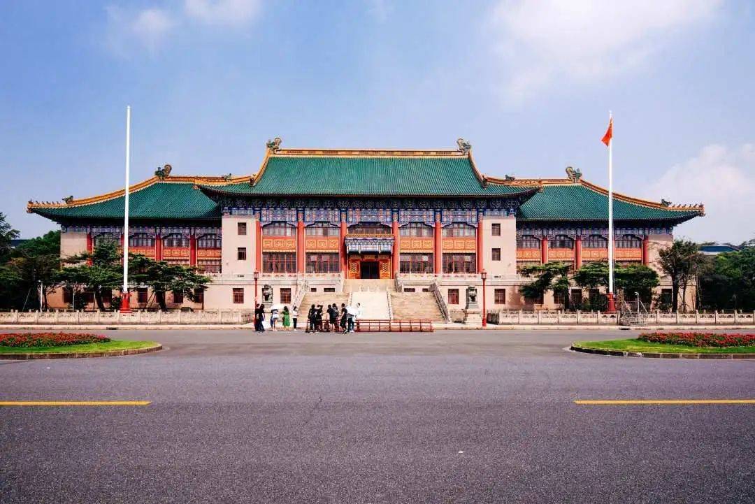 上海市委原常委、浦东新区区委原书记朱芝松被“双开”