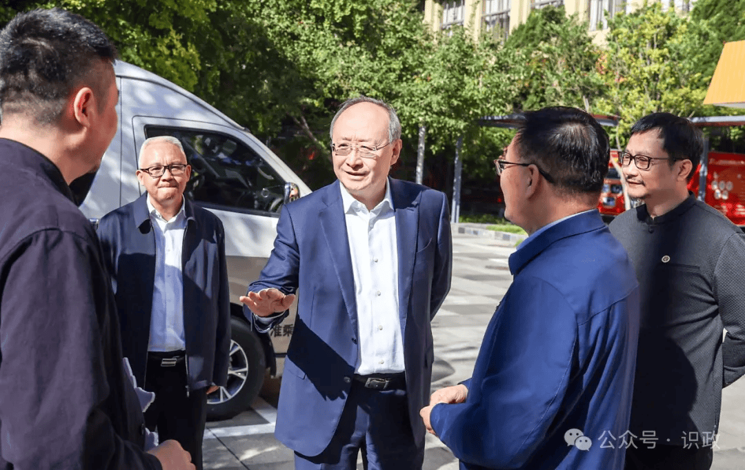 北京市委书记尹力：推动机器人在工业、制造业、商业等领域广泛应用