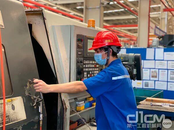 机械设备行业资金流入榜：山河智能、五洲新春等净流入资金居前