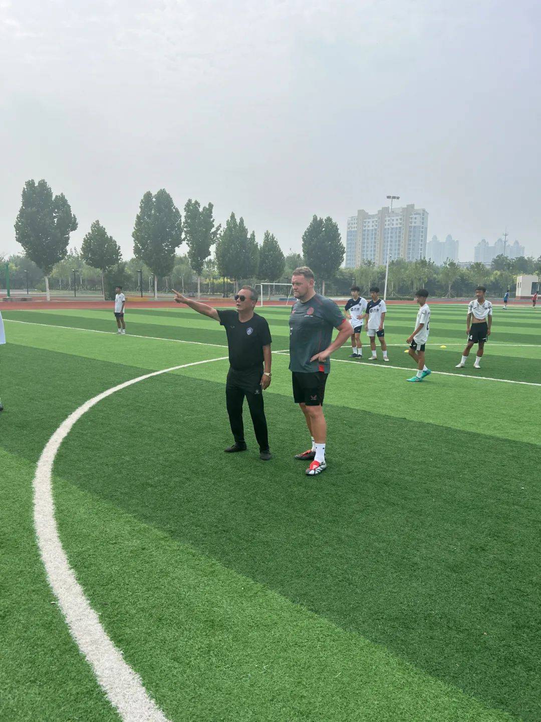 华峰化学与伊士曼正式达成战略合作