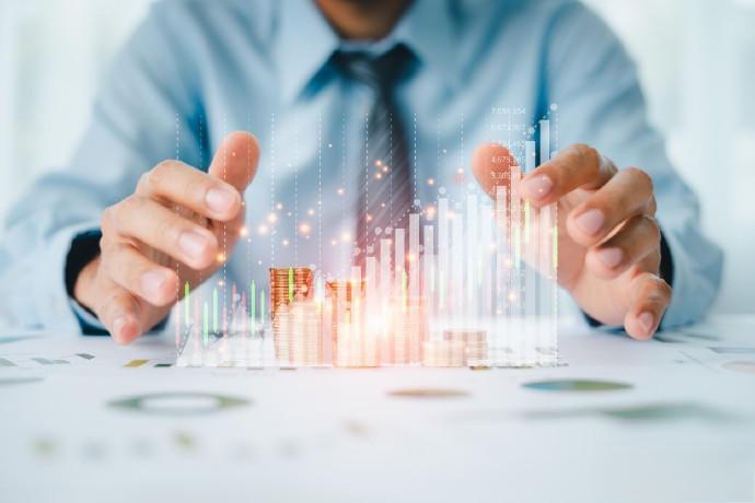 公募基金2024年四季报收官 重仓八大行业超千亿元