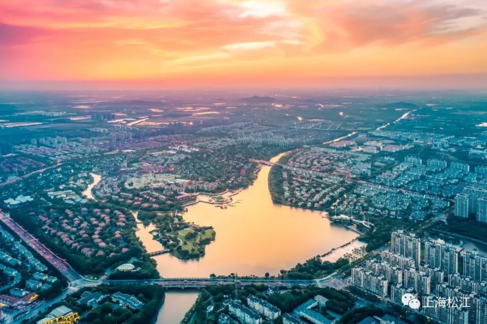 鸿海：8月销售额同比增长10.61%