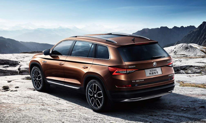 2025年降费第一枪！两大公募出手