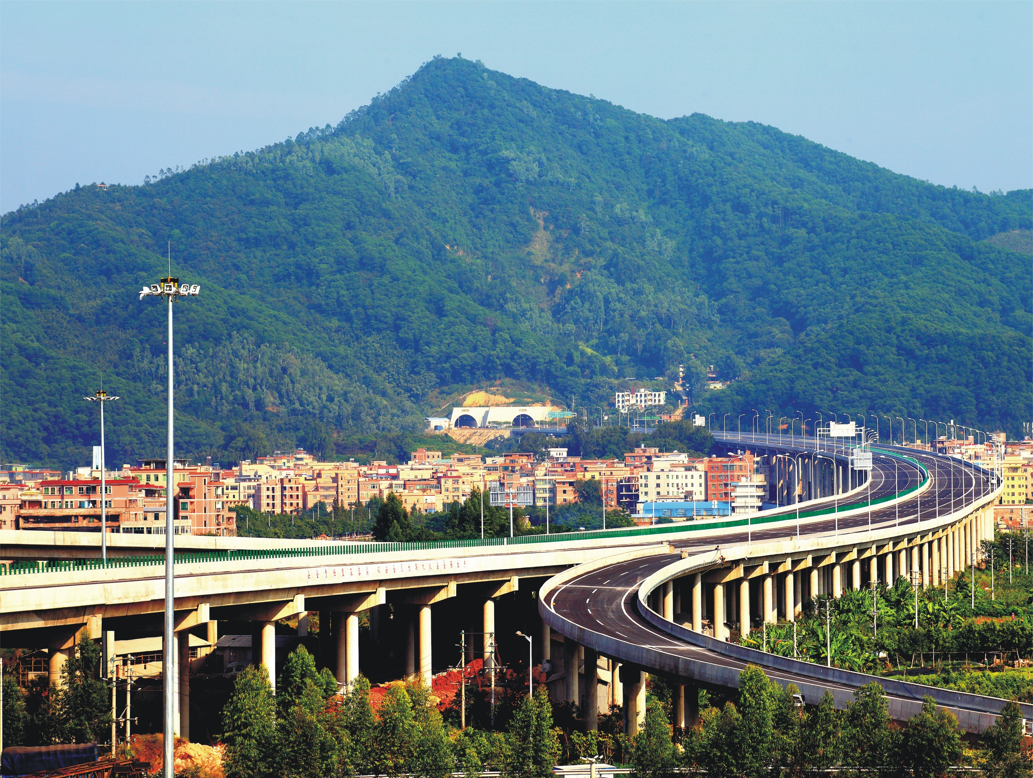 南京交通REIT周年纪|通途、精益、向未来